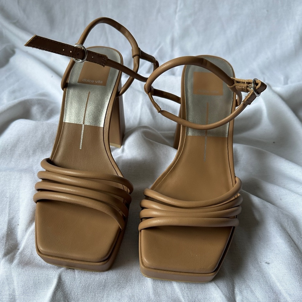 Dolce Vita Avery Platform Sandals - Size 7